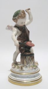 Auktion München Meißen Porzellanfigur Amor